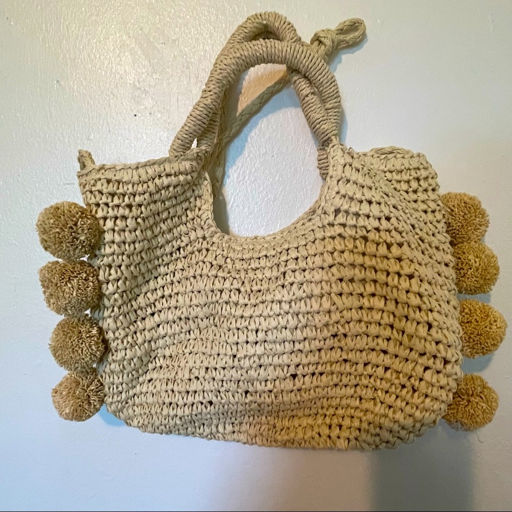 Straw handbag